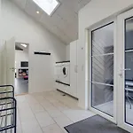 Lova - 600m From The Sea By Interhome Дом отдыха