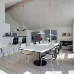 Lova - 600m From The Sea By Interhome