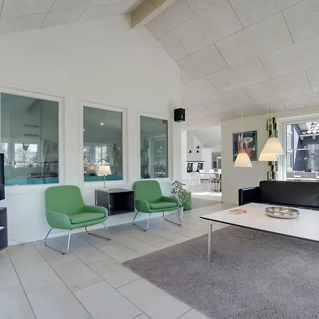 Holiday home Lova - 600m From The Sea By Interhome Blavand