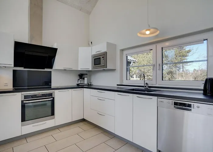 Lova - 600m From The Sea By Interhome Blavand