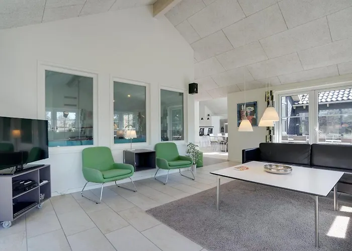 Holiday home Lova - 600m From The Sea By Interhome Blavand